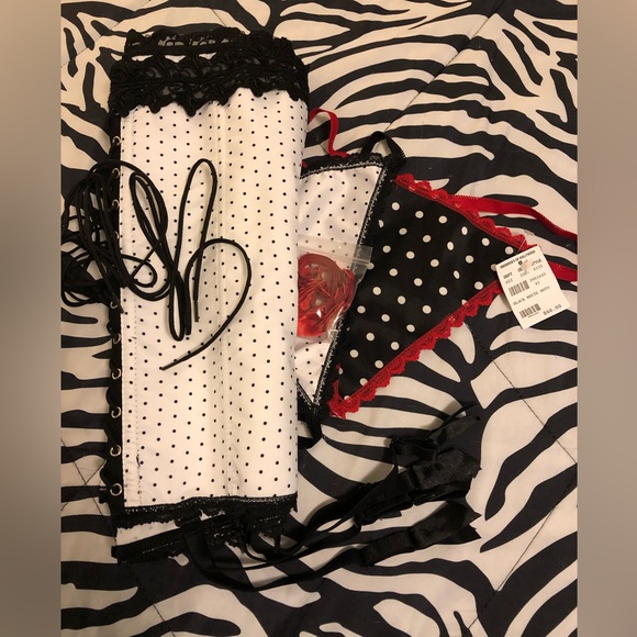 Fredericks of Hollywood white with blk polka dots corset. Size 42. - Picture 9 of 13